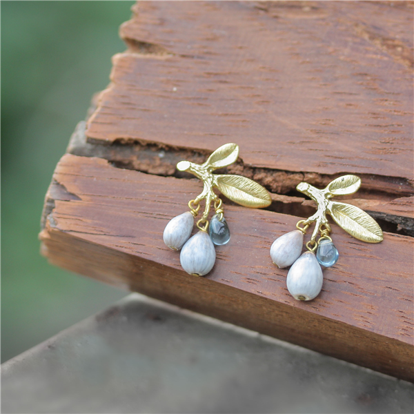 薏苡樹葉貼耳式耳環